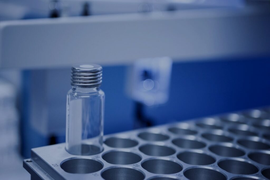 Research vial in an autosampler rack – PerformanceLabs UK